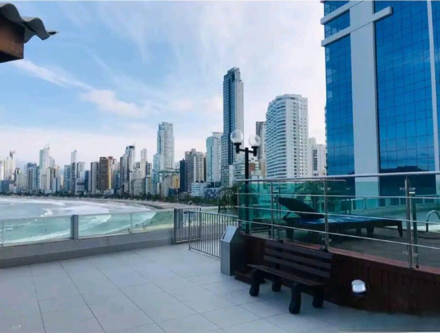 Piscina A Beira-Mar, Tranquilidade E Qualidade No Melhor De Bc Balneário Camboriú Kültér fotó