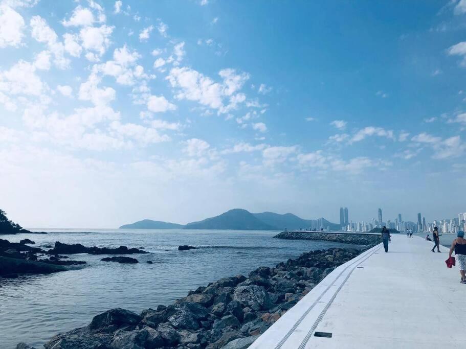Piscina A Beira-Mar, Tranquilidade E Qualidade No Melhor De Bc Balneário Camboriú Kültér fotó
